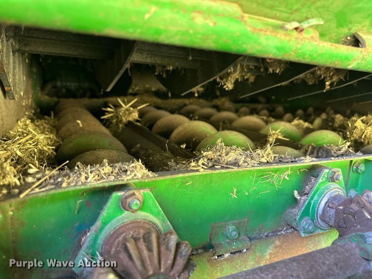 image for item EF2995 1994 John Deere 9600 combine