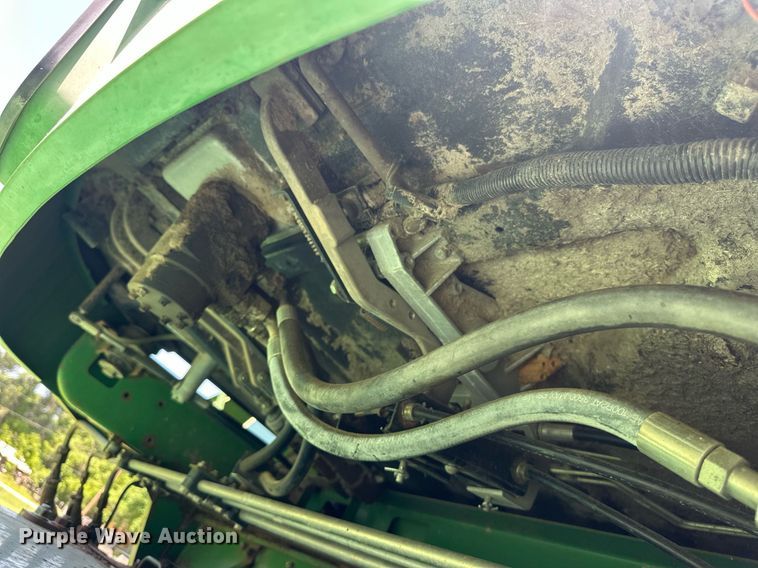 image for item EF2995 1994 John Deere 9600 combine