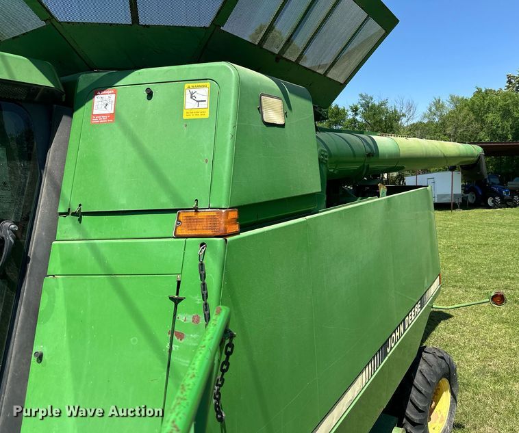 image for item EF2995 1994 John Deere 9600 combine