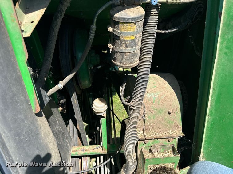 image for item EF2995 1994 John Deere 9600 combine
