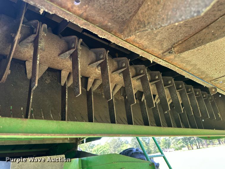 image for item EF2995 1994 John Deere 9600 combine