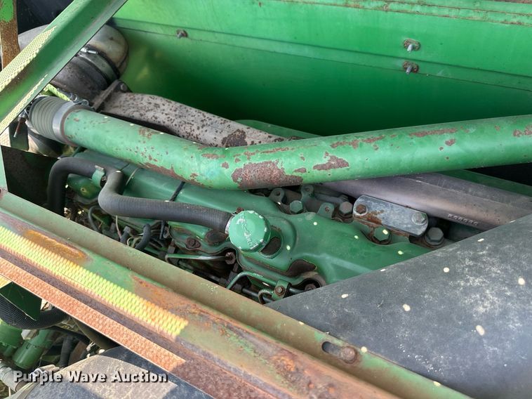 image for item EF2995 1994 John Deere 9600 combine