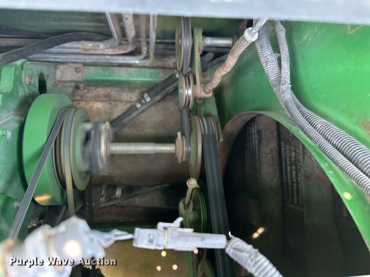 image for item EF2995 1994 John Deere 9600 combine