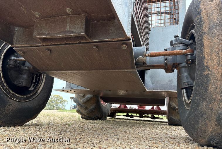 image for item EF3019 Kubota M105S MFWD tractor