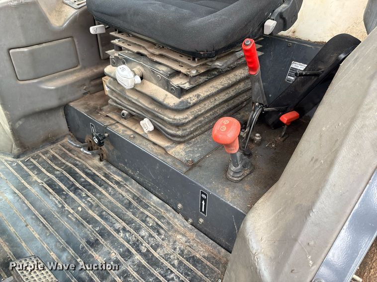 image for item EF3019 Kubota M105S MFWD tractor