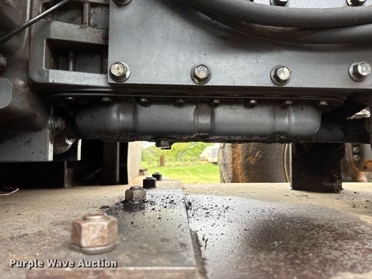 image for item EF3019 Kubota M105S MFWD tractor