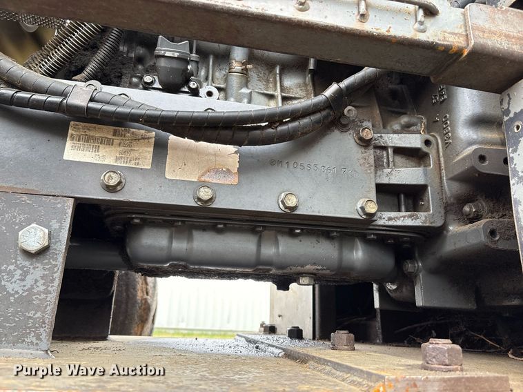 image for item EF3019 Kubota M105S MFWD tractor