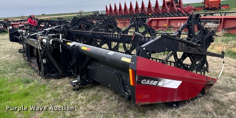 image for item EG6263 2005 Case IH 2062 draper head