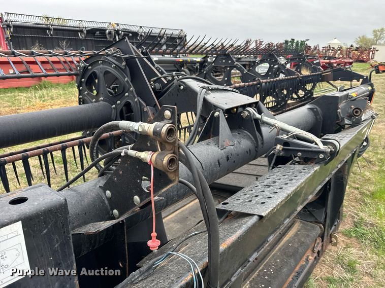 image for item EG6263 2005 Case IH 2062 draper head