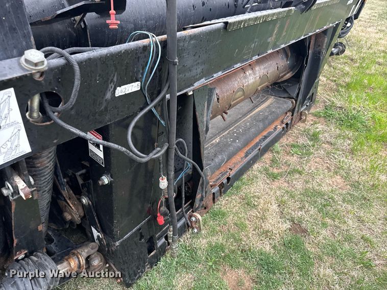 image for item EG6263 2005 Case IH 2062 draper head