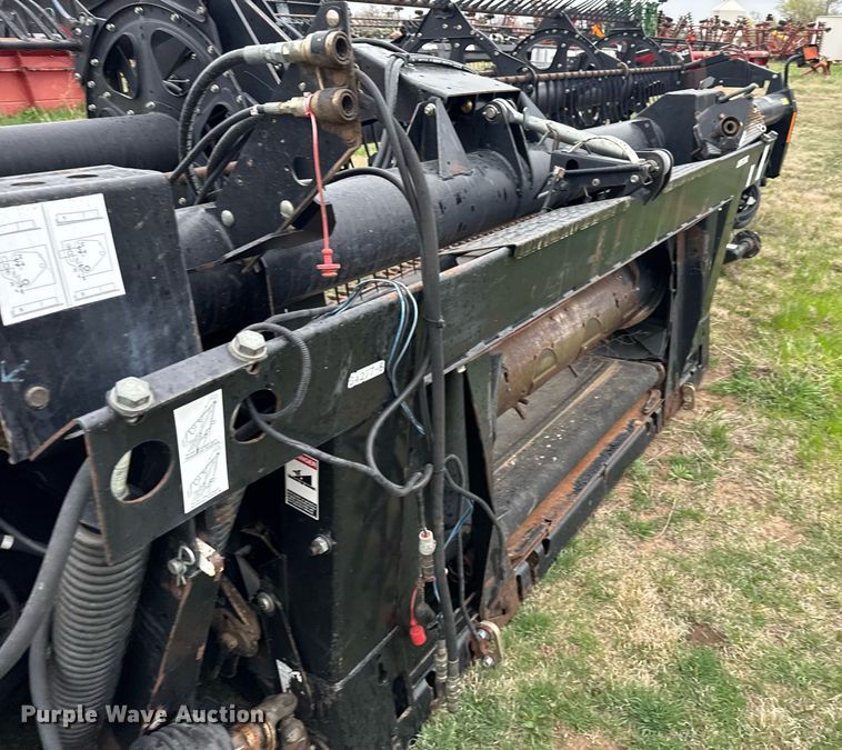 image for item EG6263 2005 Case IH 2062 draper head
