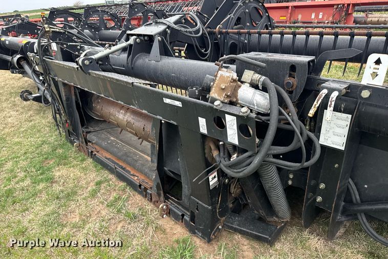 image for item EG6263 2005 Case IH 2062 draper head