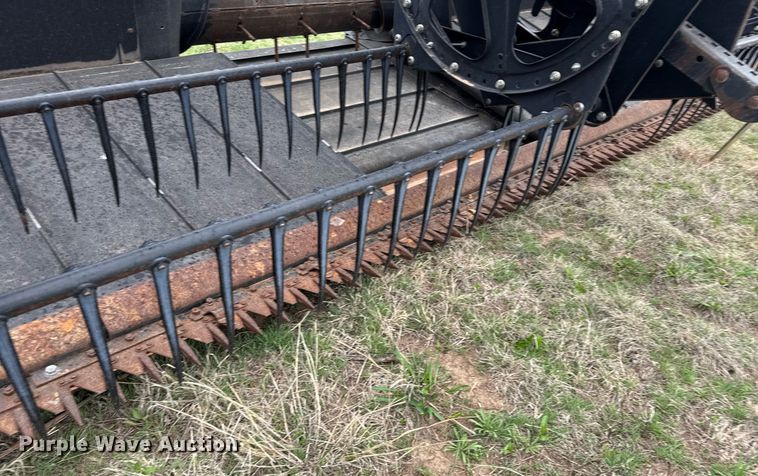 image for item EG6263 2005 Case IH 2062 draper head