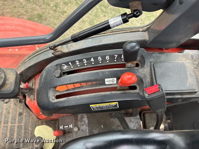 image for item EG6264 2012 Kubota B3000HSD MFWD tractor