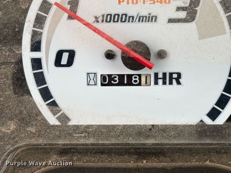 image for item EG6264 2012 Kubota B3000HSD MFWD tractor