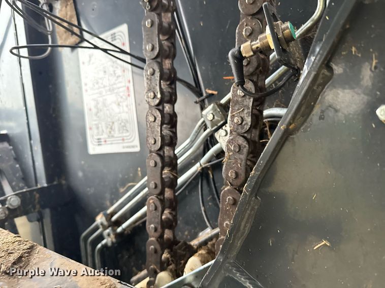 image for item EG6265 2020 Kubota BV4580 round baler