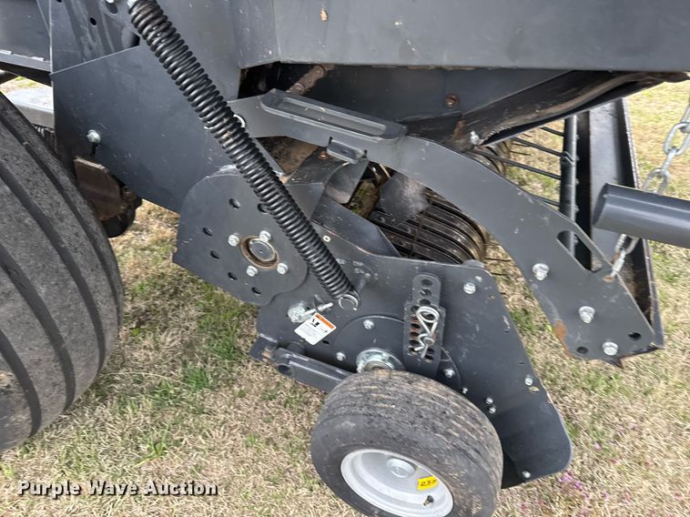 image for item EG6265 2020 Kubota BV4580 round baler