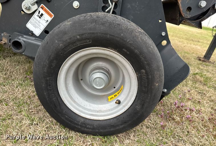 image for item EG6265 2020 Kubota BV4580 round baler