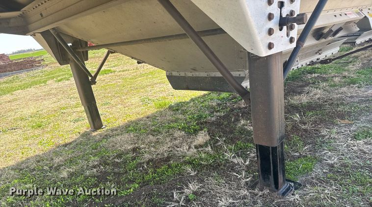 image for item EG6341 2007 Timpte grain trailer