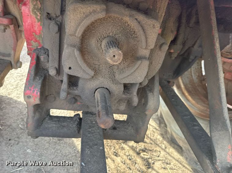 image for item EG6342 1967 International 806 tractor