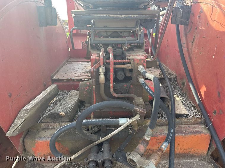 image for item EG6342 1967 International 806 tractor