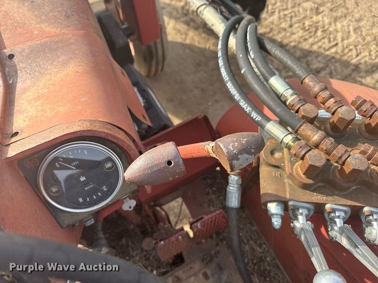 image for item EG6342 1967 International 806 tractor