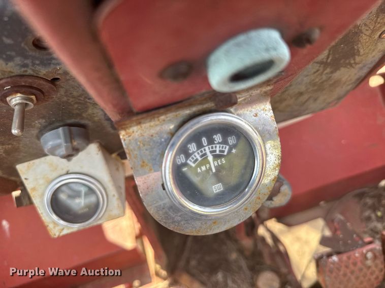 image for item EG6342 1967 International 806 tractor