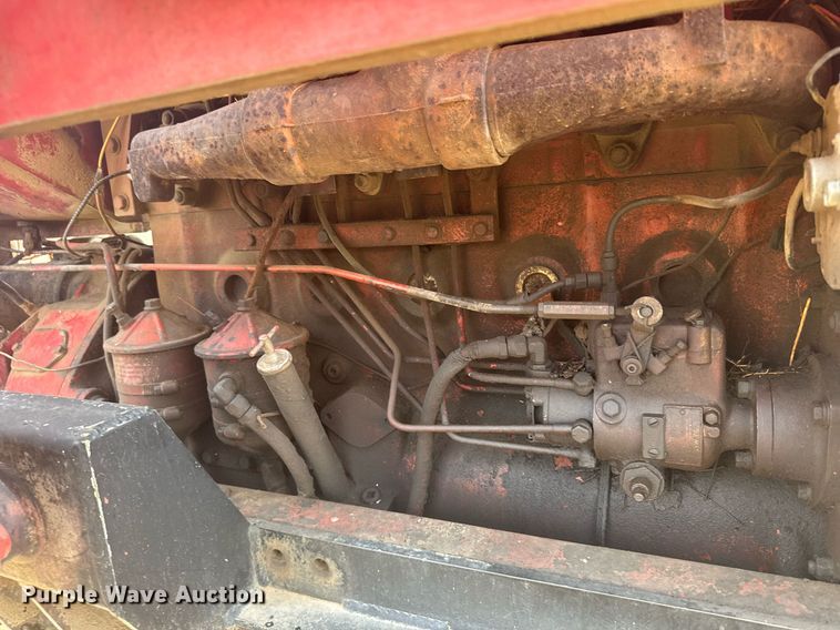 image for item EG6342 1967 International 806 tractor