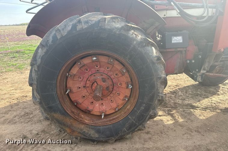 image for item EG6342 1967 International 806 tractor