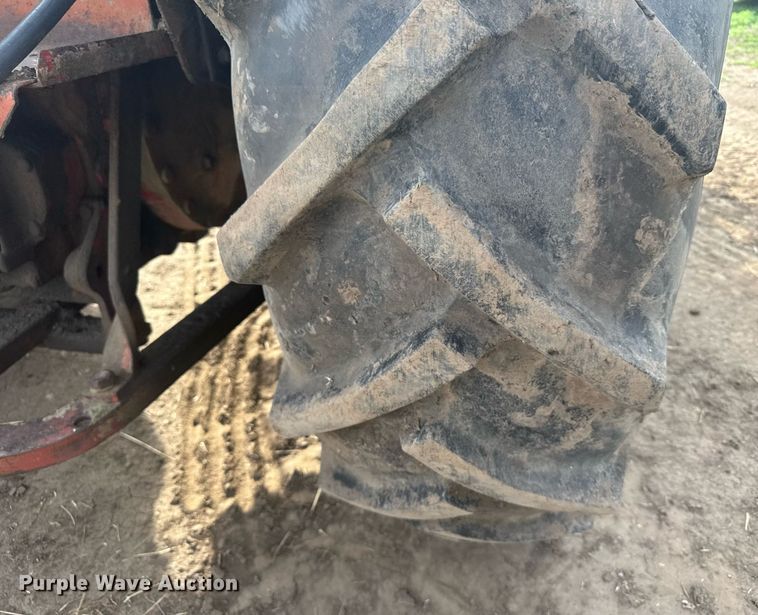 image for item EG6342 1967 International 806 tractor