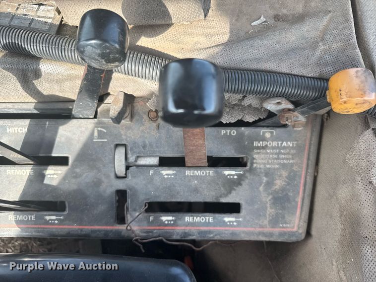 image for item EG6343 1986 Case International 2096 tractor