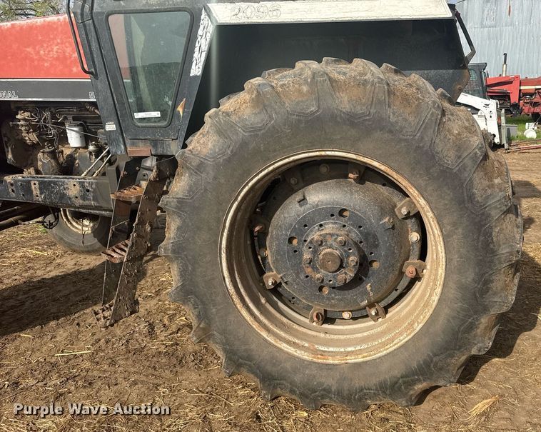 image for item EG6343 1986 Case International 2096 tractor