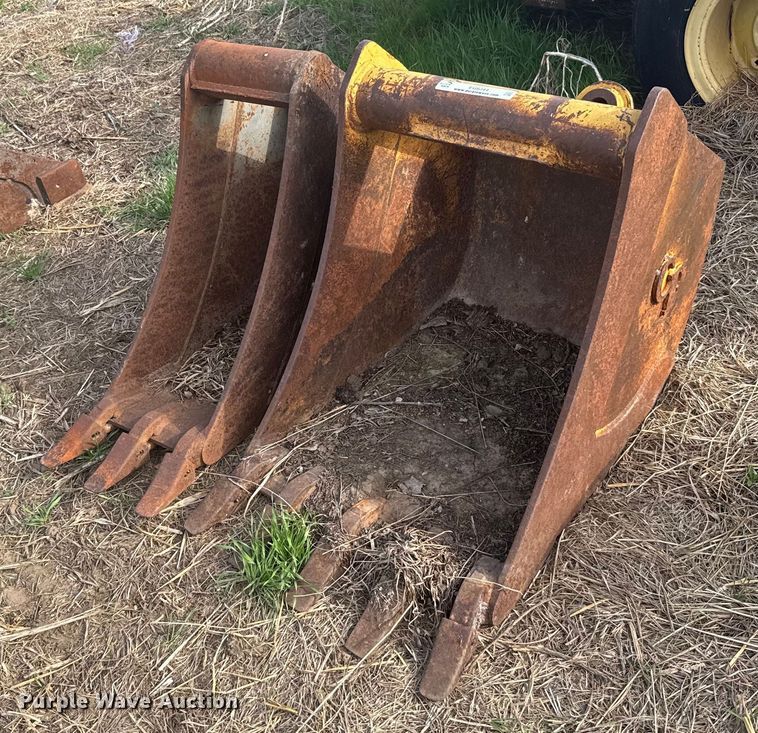 image for item EG6344 (2) CP backhoe buckets