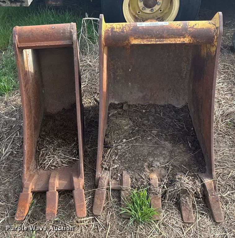 image for item EG6344 (2) CP backhoe buckets