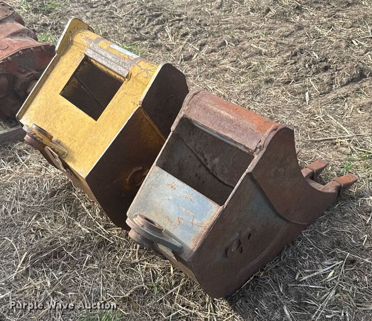 image for item EG6344 (2) CP backhoe buckets