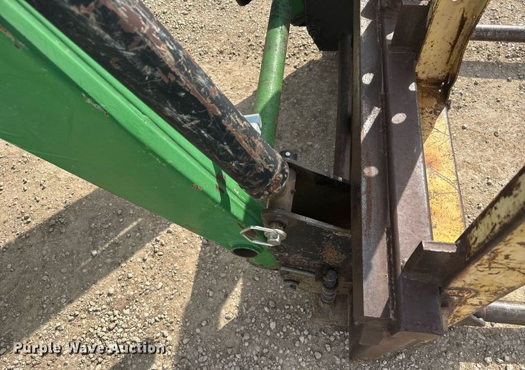 image for item EG6346 1981 John Deere 4240 tractor