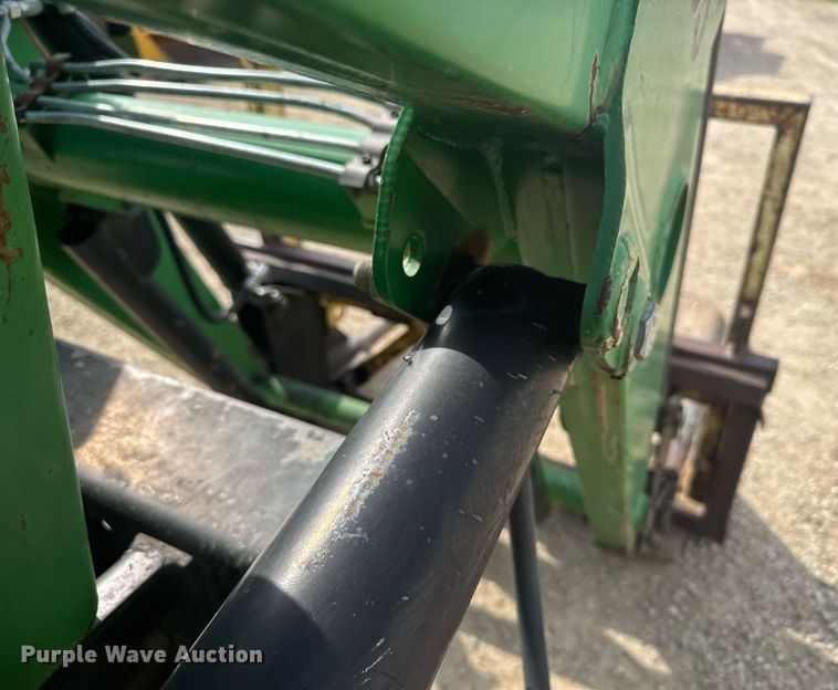 image for item EG6346 1981 John Deere 4240 tractor