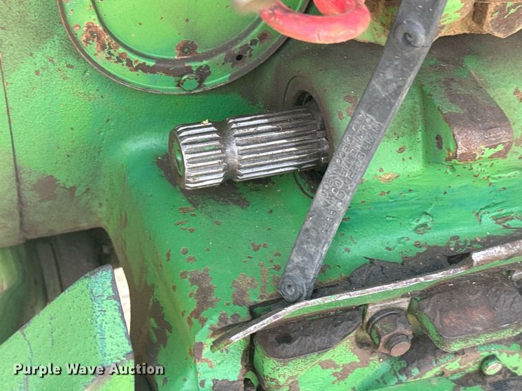 image for item EG6346 1981 John Deere 4240 tractor