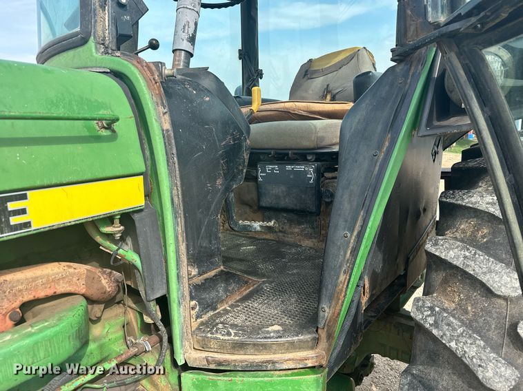 image for item EG6346 1981 John Deere 4240 tractor