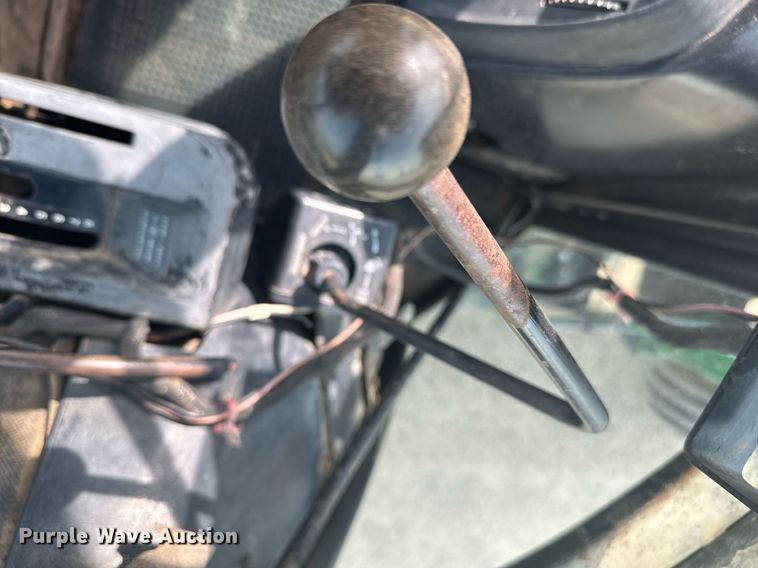 image for item EG6346 1981 John Deere 4240 tractor