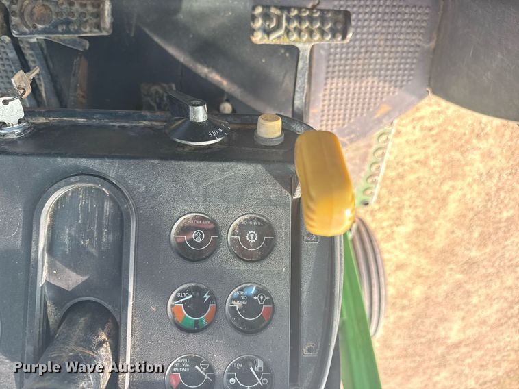 image for item EG6346 1981 John Deere 4240 tractor