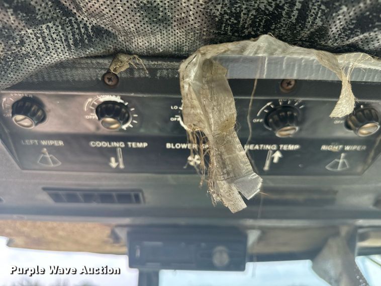 image for item EG6346 1981 John Deere 4240 tractor