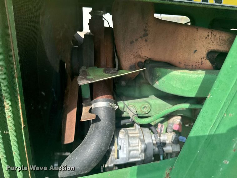 image for item EG6346 1981 John Deere 4240 tractor