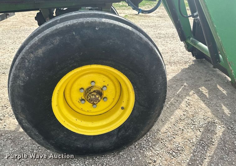 image for item EG6346 1981 John Deere 4240 tractor