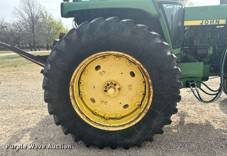 image for item EG6346 1981 John Deere 4240 tractor