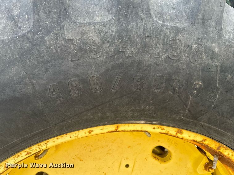 image for item EG6346 1981 John Deere 4240 tractor