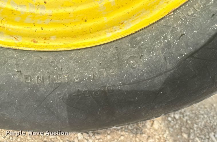 image for item EG6346 1981 John Deere 4240 tractor