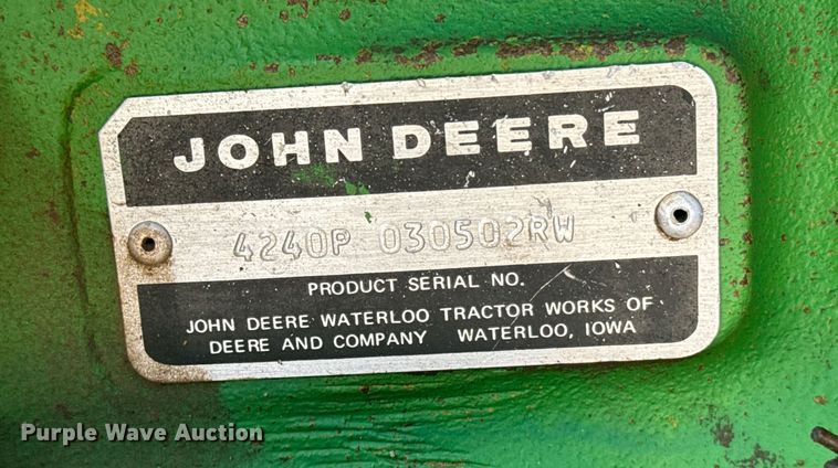 image for item EG6346 1981 John Deere 4240 tractor