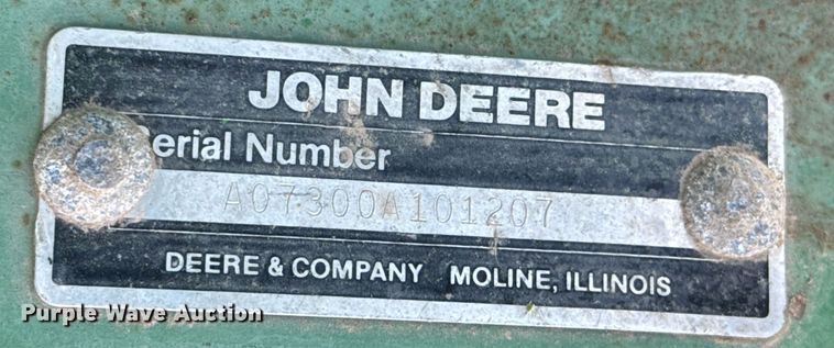image for item EG6355 1988 John Deere 7300 planter