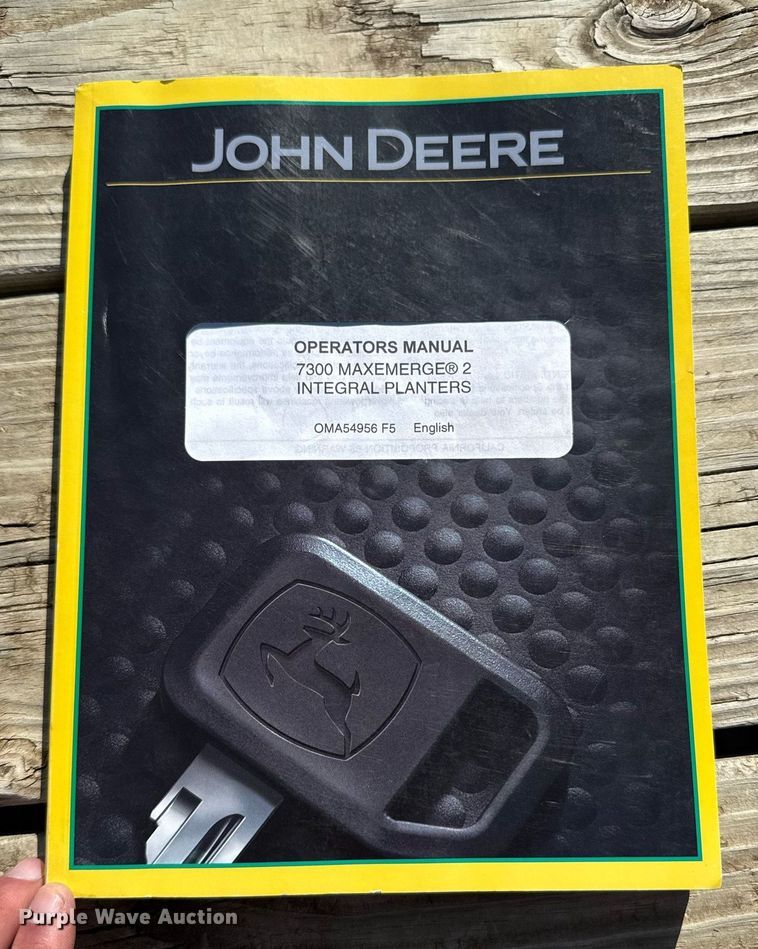 image for item EG6355 1988 John Deere 7300 planter